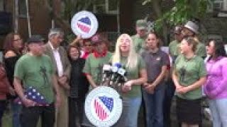 Deported veteran back in US in citizenship bid