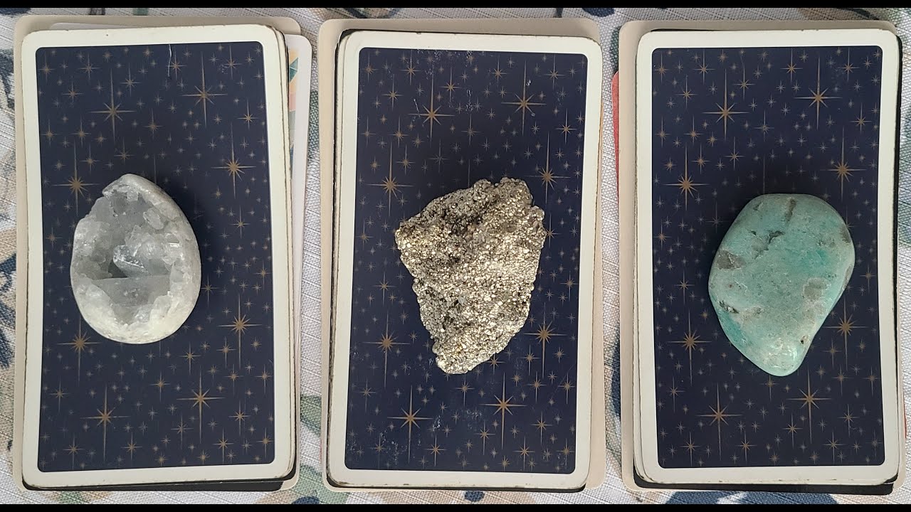 August 2022 - Predictions & Guidance *PICK A CARD TAROT READING*