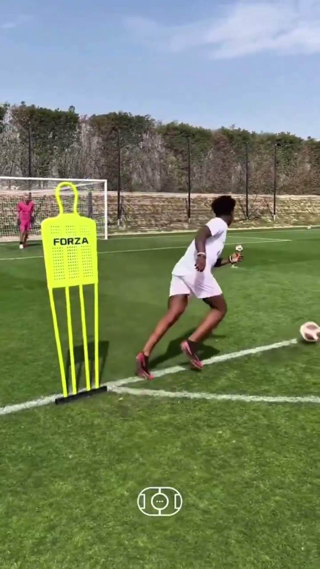 iShowSpeed Still Can't Score..