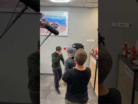❌ОБЛИЛ уксусом ПАРНЯ #shorts