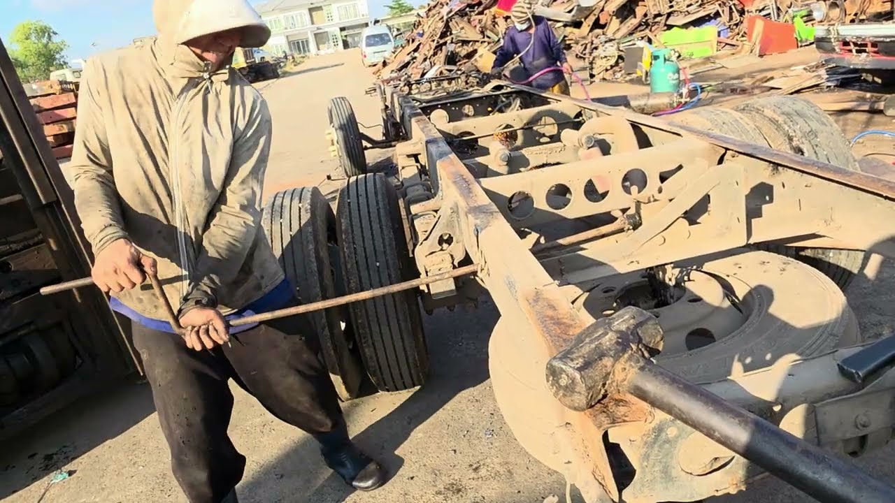 ไม่ถึงชั่วโมงเหลือแต่ซาก มาดู ช่วงล่าง ISUZU Rocky คันนี้ว่ามีอะไร น่าสนบ้าง