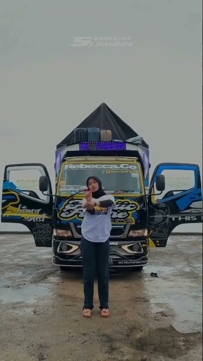 story'wa goyang pargoy di depan truk