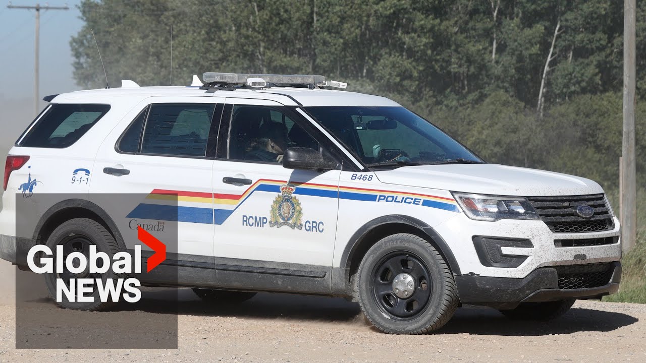 Self-proclaimed “Queen of Canada” and 17 others arrested by RCMP, 4 replica handguns seized