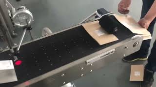 Automatic ziplock bag labeling machine