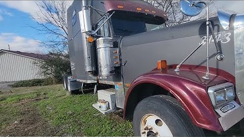 1999 FREIGHTLINER CLASSIC WITH NO MOTOR - WILL WE BUY THIS?  #freightlinerclassic #projecttruck