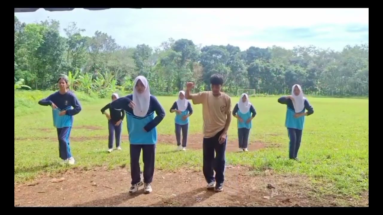 TUGAS KOKULIKULER SENAM ( SENAM IRAMA ) , SISWA/I SMPN 1 CIKEMBAR (KELOMPOK 2, IXG)