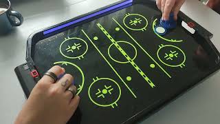 Playing Electronic Arcade Air Hockey from Smyth's Toys screenshot 4