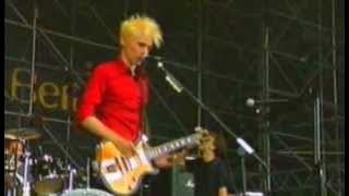 Muse - Plug In Baby  Live @ Eurockèennes 2000
