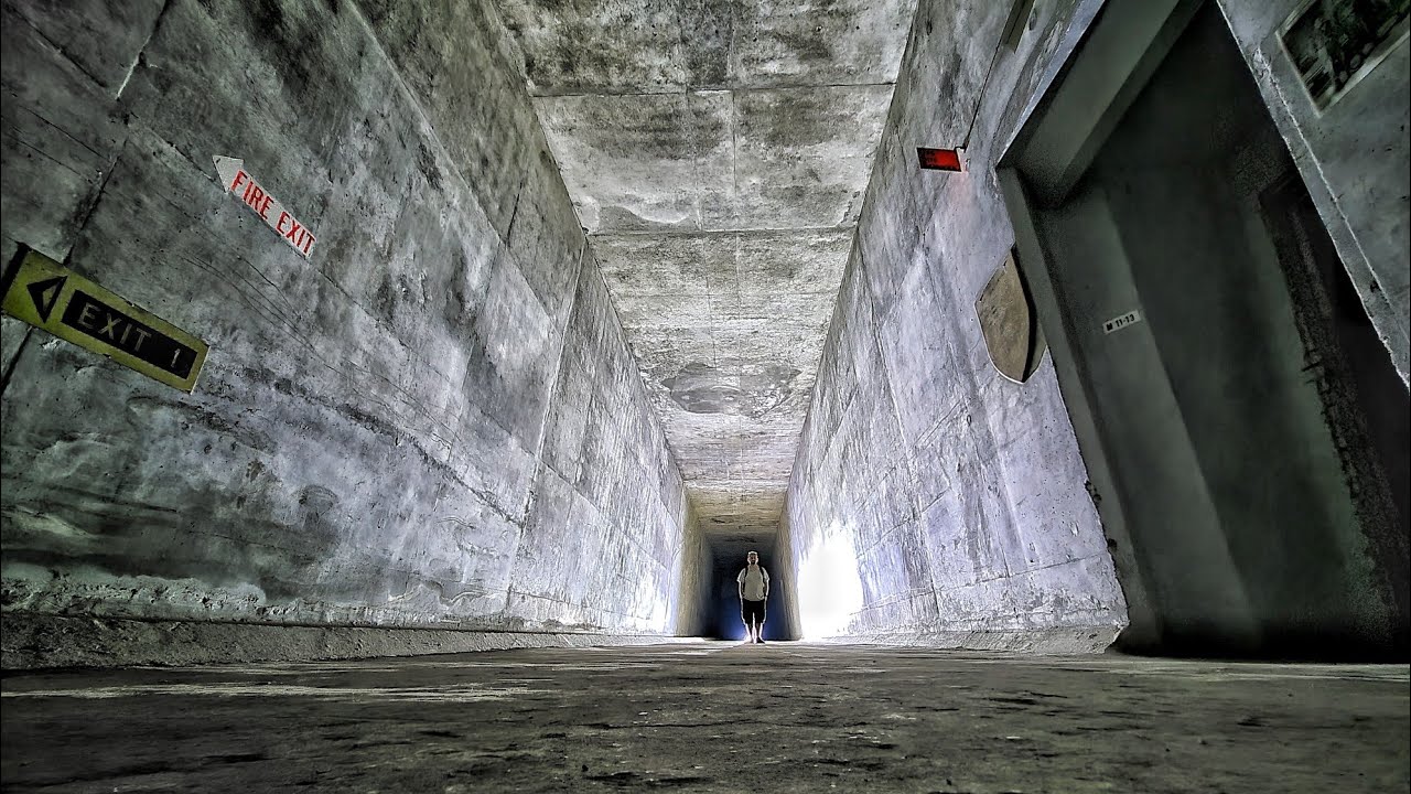 Bývalý NATO bunkr - velitelství Cannerberg JOC / Abandoned NATO bunker