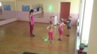 Zumba Kids Jr Game Travelling to Germany детская игра германия