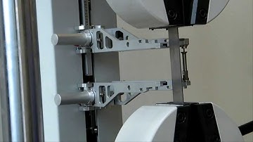 Automatic extensometer in Hoytom testing machine