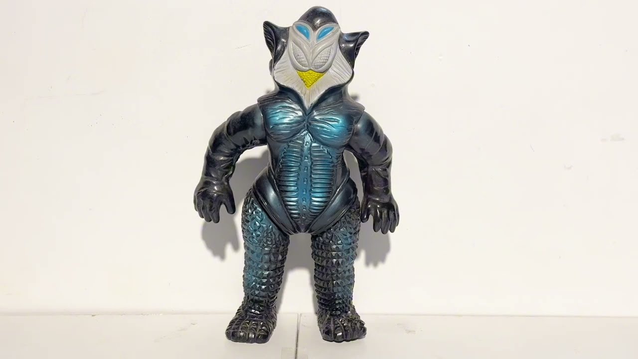 ブルマァク バンダイ 復刻 メフィラス星人 ブルマァク、バンダイ復刻版のメフィラス星人 - YouTube