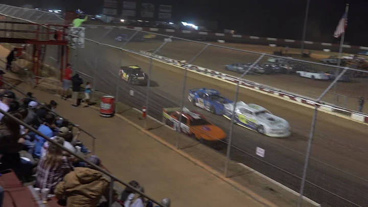 10/08/22 Street Stock  Feature Race -  20 cars sta...
