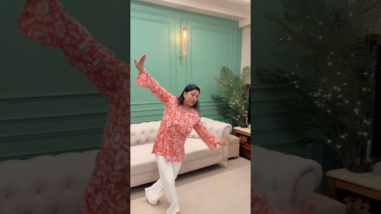 barso re megha #dancevideo #newshort #indianmostudio #barishsong #mansoon #dancevideo