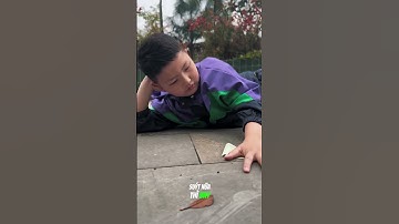 Cậu bé tốt bụng nhặt được tiền và cái kết bất ngờ