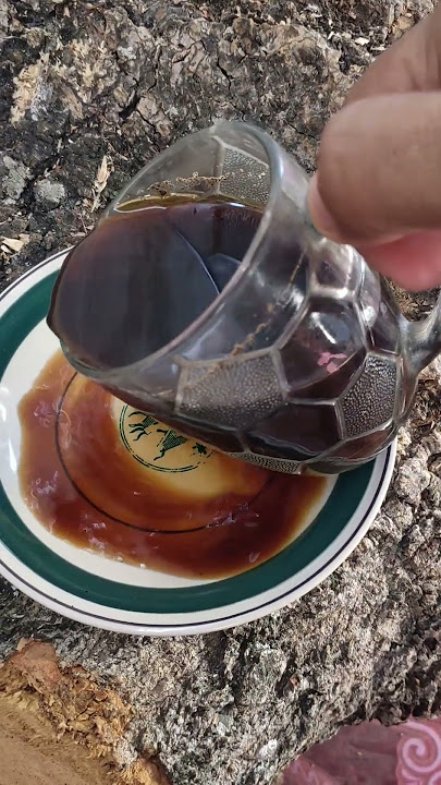 Kopi panas di siang yang panas