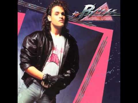 32 Phreeze - Heartbeats In The Dark