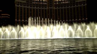 Bellagio Fountains - Singin in the Rain