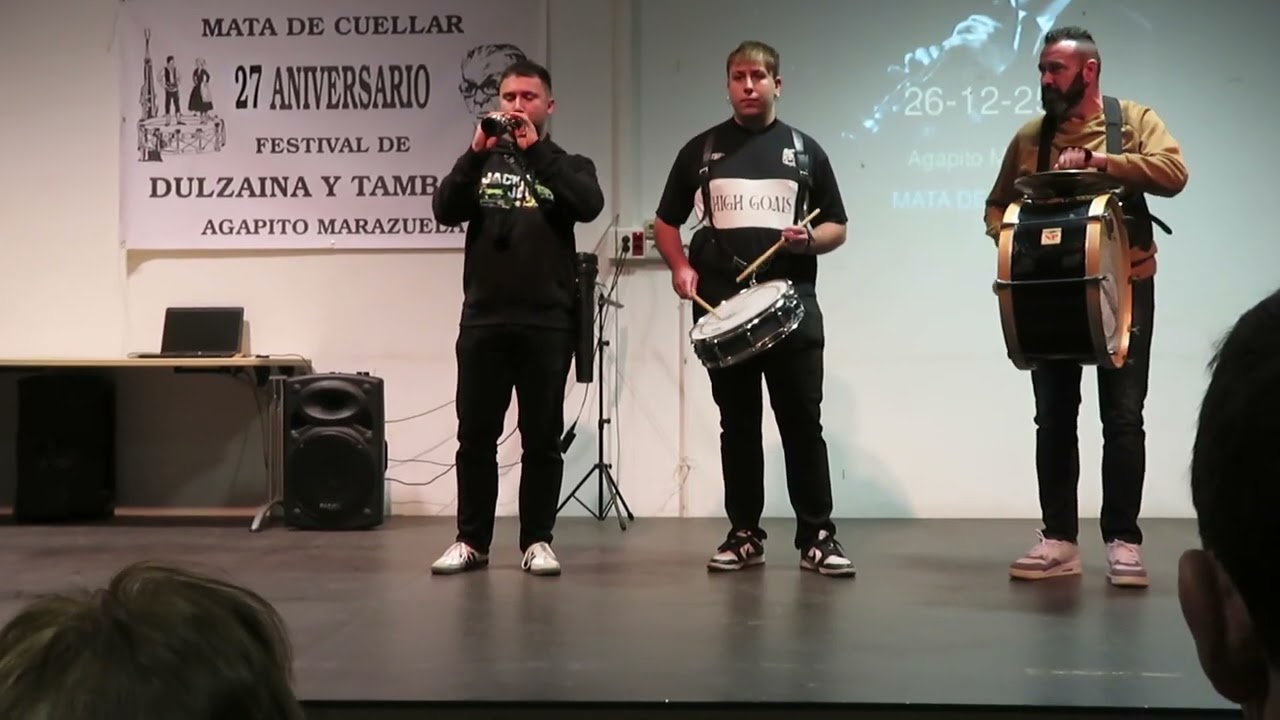 Carlos y Lucas - En la Plaza (Teófilo Arroyo)