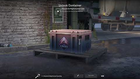 Opening One CS2 Case Every Day Until I Get GOLD (Day 60)