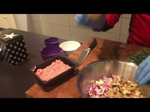 Video: Topdressing Af Peberfrugter Med Aske: I Drivhuset Og I Det åbne Felt. Hvordan Gødes Korrekt? Elsker Peberfrugter Vanding Med Askeinfusion?