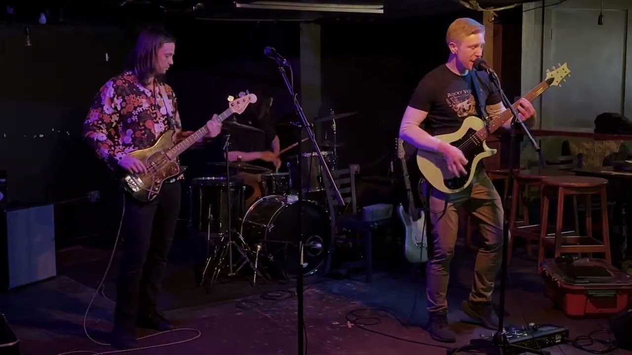 Standard Deviant - In The Shadows (High Quality live audio)