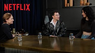 Famous Dan Levy, Laurie Metcalf & Taylor Ortega on the Chemistry Behind Big Mistakes | AfricaOnNetflix Net Worth