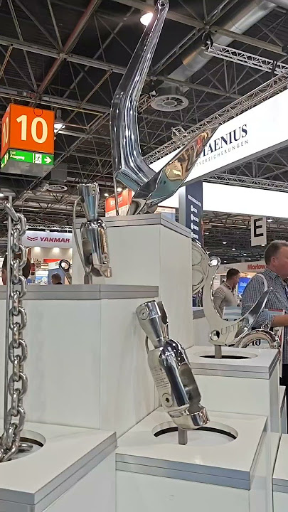 Testing the Ultra Marine anchor and other boat anchors in miniature versions at boot Dusseldorf.