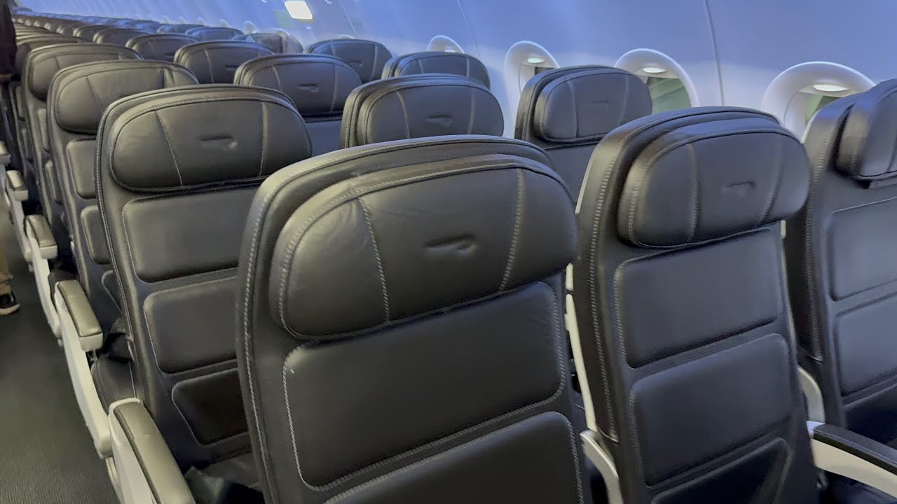 Flying British Airways to London! ✈️ BA957 – Hannover to London Trip Report [4K]