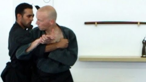 Shoulder break, Ninjutsu, Oni Kudaki, basic - technique for Akban wiki