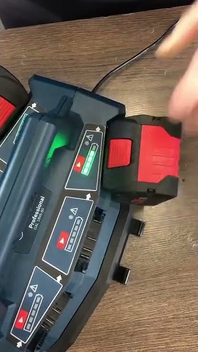 Бригадная зарядка GAL 18V6-80 позволяет заряжать и транспортировать 6 ...