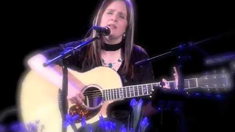 Maureen Ennis performs "Can't Be The Same"
