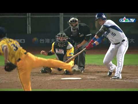 09/17 兄弟 vs 富邦 九局下，守護神李振昌穩穩守住這一分，兄弟拿下二連戰中的第一戰