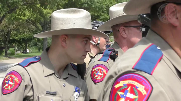 Texas DPS Trooper Robert Roseberry #13407 is unhin...