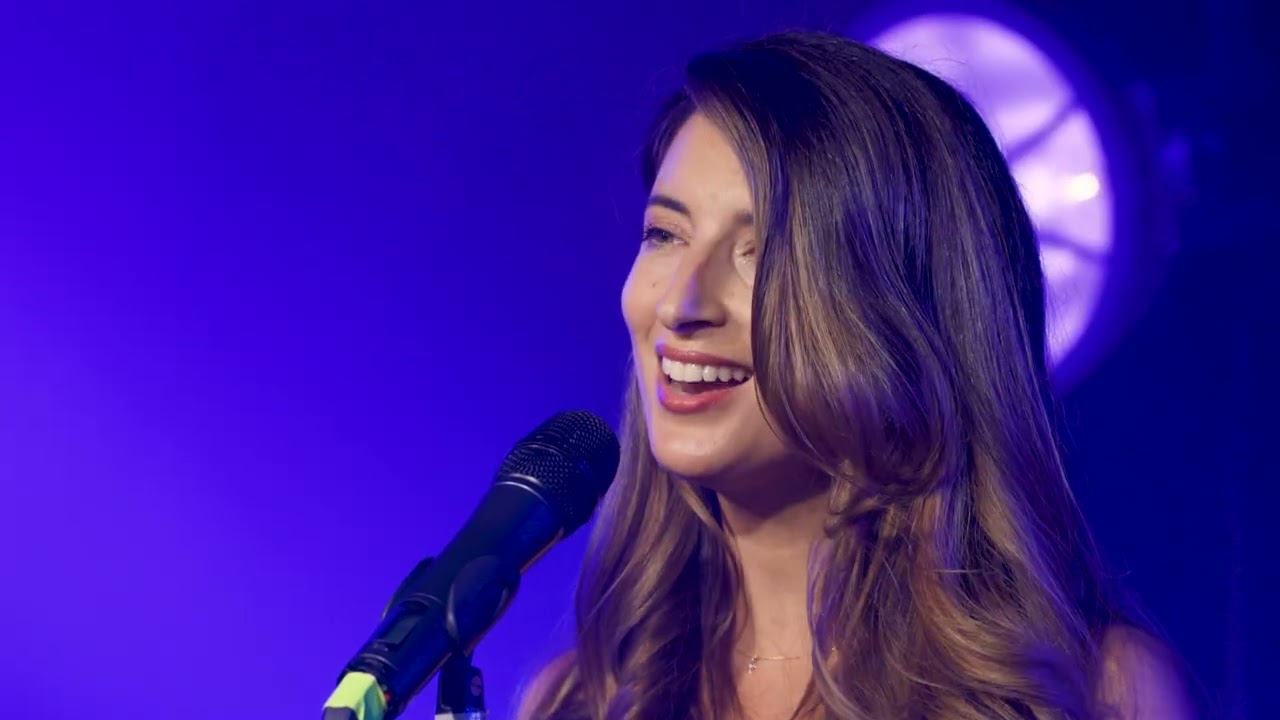 RAE SIMMONS DUO COVER SHOWREEL (FEAT GUITARIST  FERNANDO SANCHEZ)