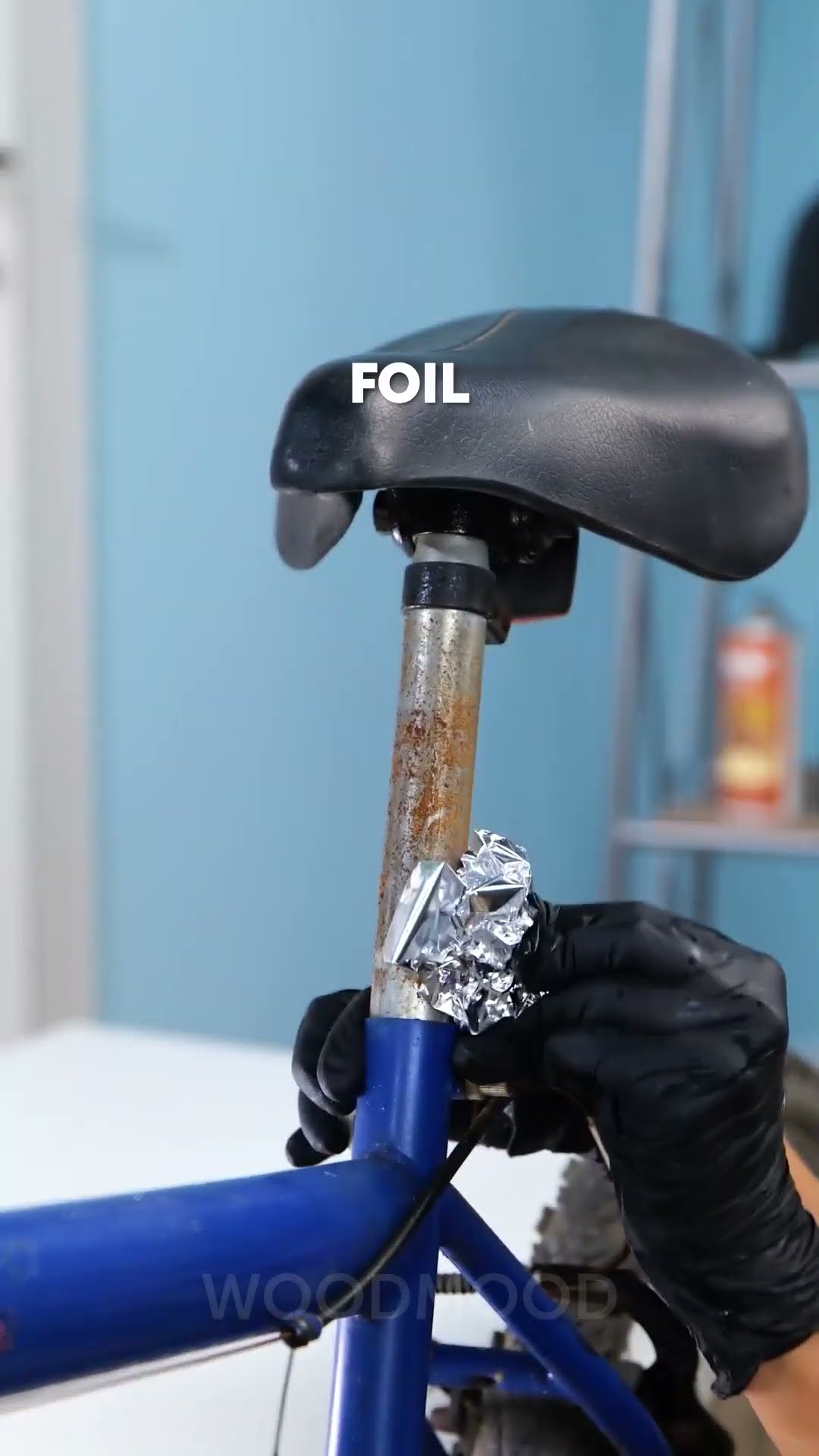 Is that a LEGO? Awesome hacks to maintain your bicycle ?