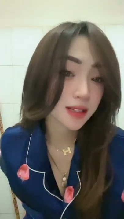 cewek manis hidung mancung