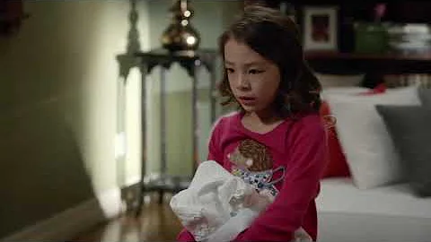 Modern Family: Lily fails to Sing a C note