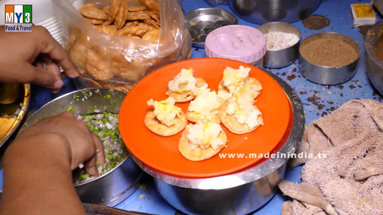 HOW TO MAKE PAPDI PURI | CHAT BANDI | MAKING OF SEV PURI | STREET FOODS IN INDIA 2021