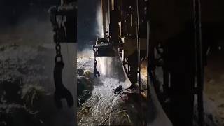 मावळ तालुक्यातील दारुंम्ब्रे गावात बोरला 3 इंच पाणी #pune #maval #trending #viral #ytshorts