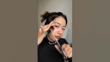 Cắt tóc mái tại nhà và cái kết !!!! 😱😱