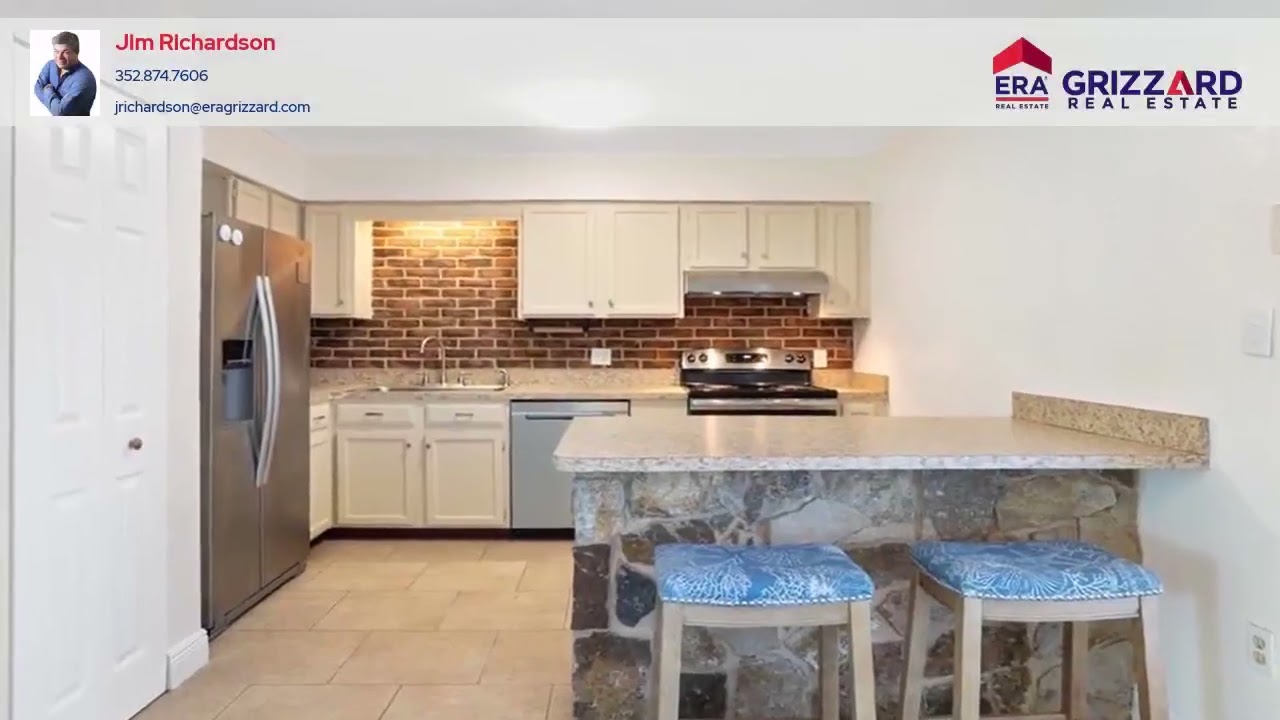 301 Magnolia Way, Lady Lake, FL 32159