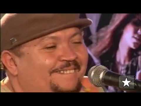 Assista: Trio Virgulino ao vivo no Estúdio Showlivre em 2008.