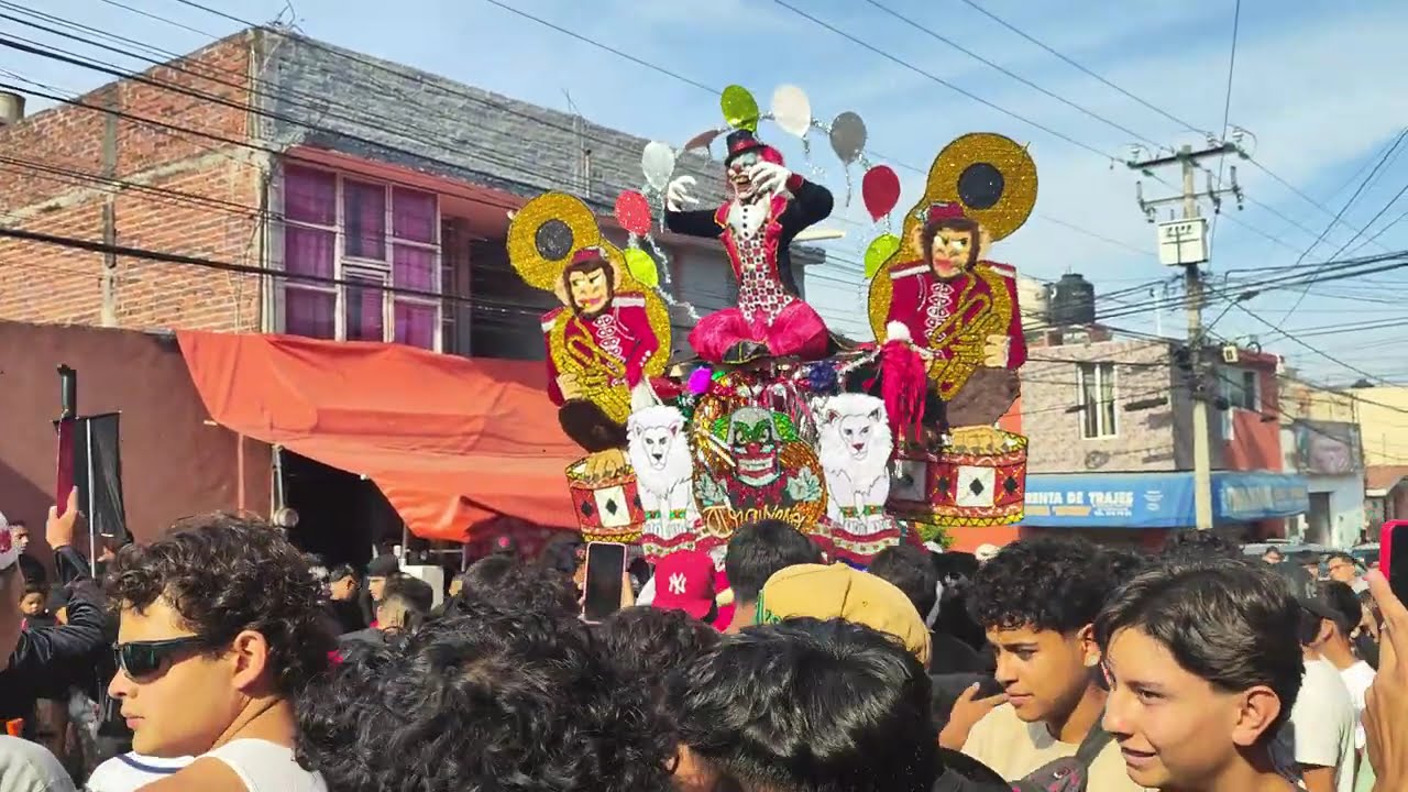 Torito de Petate el Travieso y Banda Trakatera de Oaxaca #torito #morelia #tradiciones