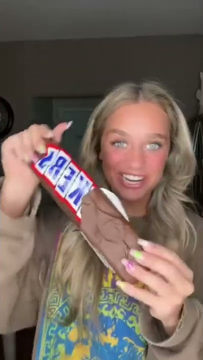 World’s Biggest Snickers Bar😱🤩 #shorts #candy