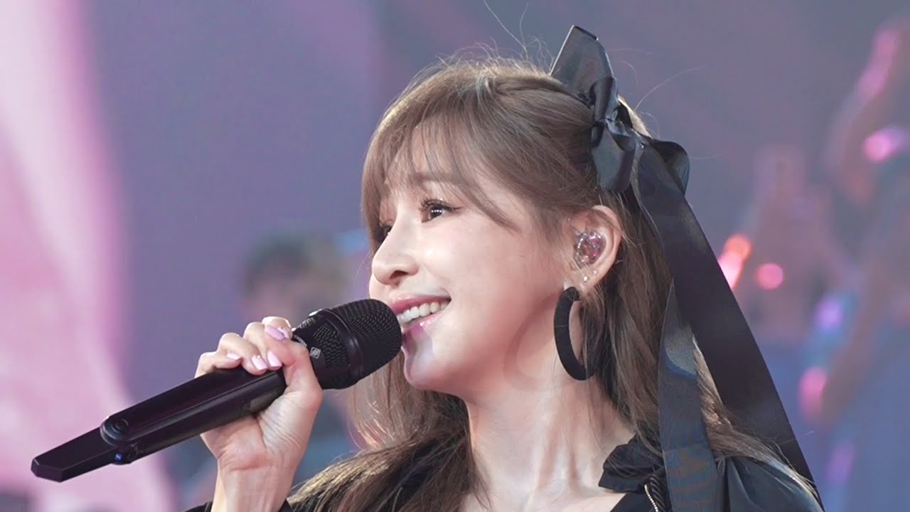 【4K·官方直拍】王心凌《彩虹的微笑 / 當你 / 第一次愛的人》Live + Talking | 2023 鴻榮源·珈譽府超能首發盛典