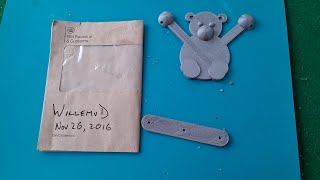 3D printed string climbing bear