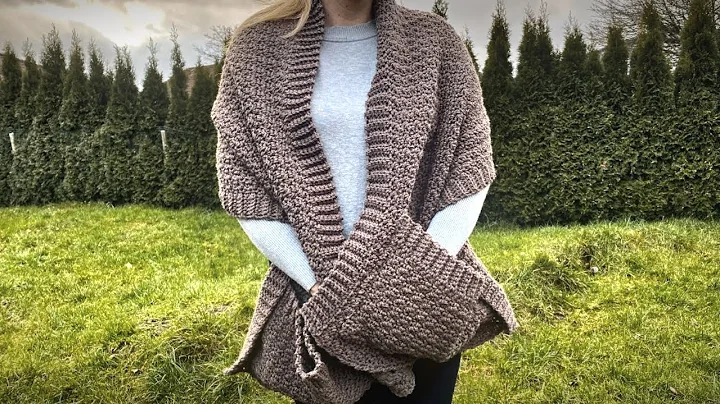 WAUW! Shawl with Border and Pockets | EASY Crochet Shawl