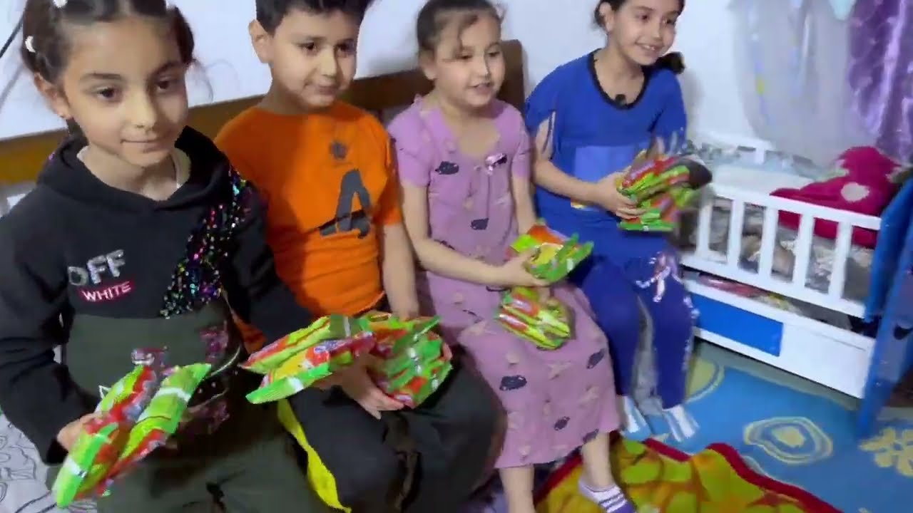 أطفال قفاصه والعامل الغبي شوفو صار