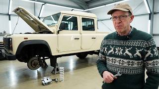 New Project Defender 127 Double Cab Pickup Replace Front Brake Calliper & Fit Lower Spring Retainer